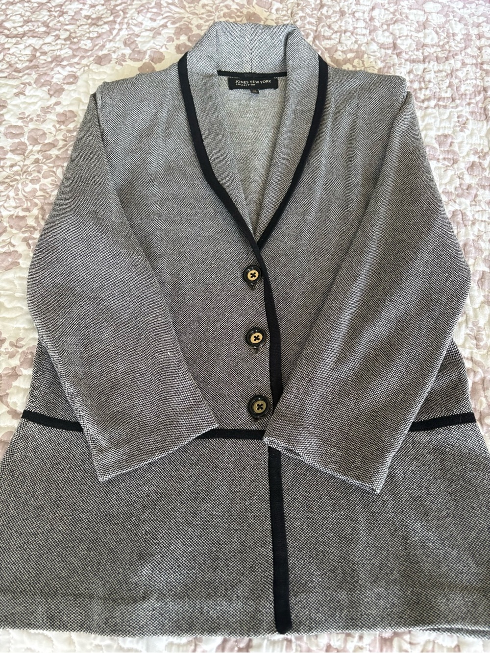 Jones New York Black and White Textured Knit Top